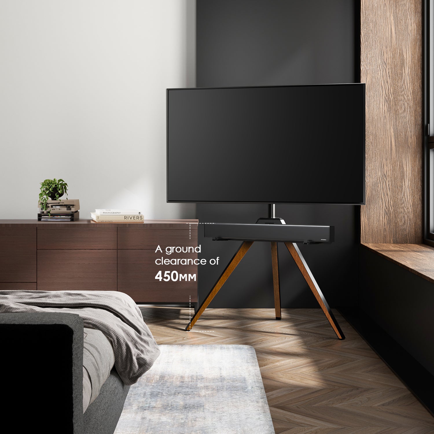 Picasso TV-Ständer mit Soundbar-Halterung in der Schlafzimmerecke