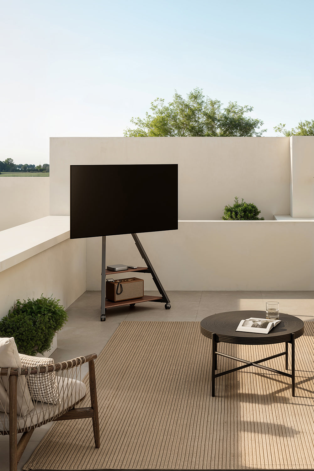 Eiffel tragbarer Outdoor-TV-Ständer FITUEYES