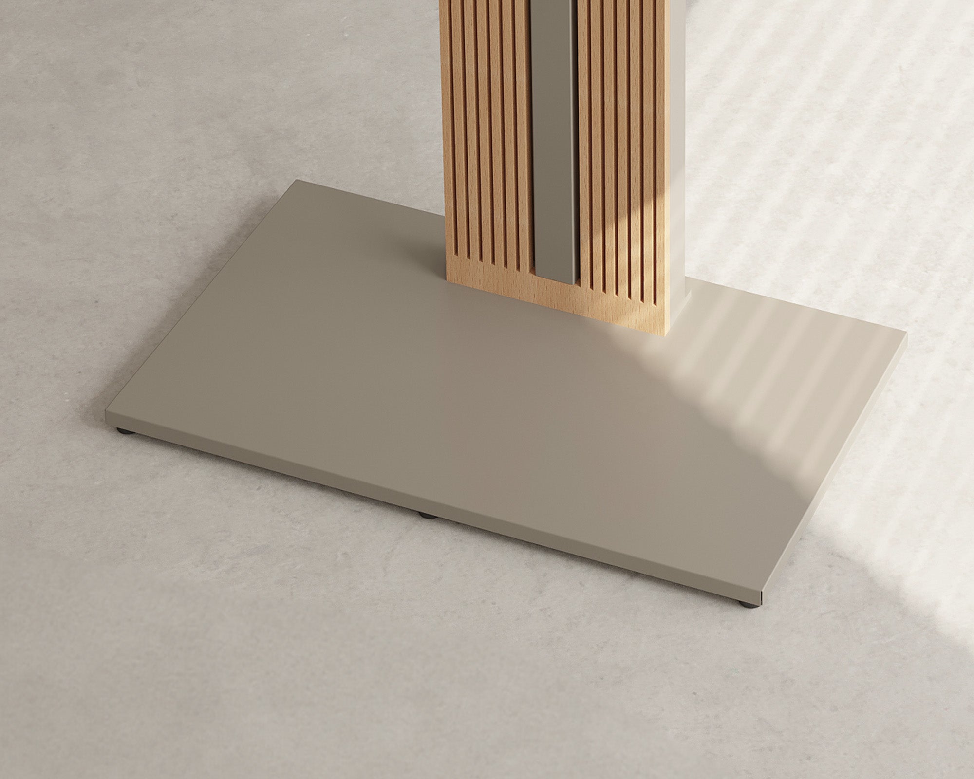 TV-Ständer mit kamelfarbenem Eisengestell